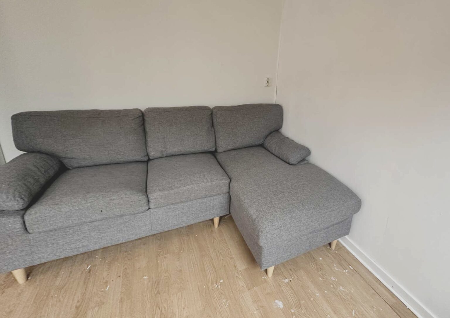 Ny soffa i djurrummet